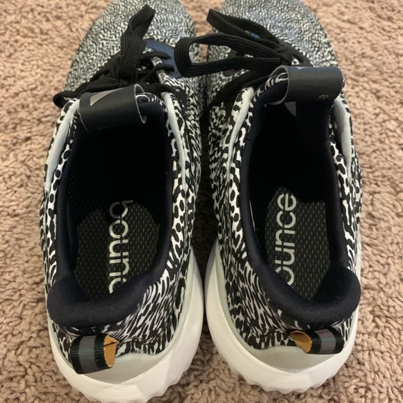 Adidas Alpha Bounce tennis shoes - Picture 4 of 6